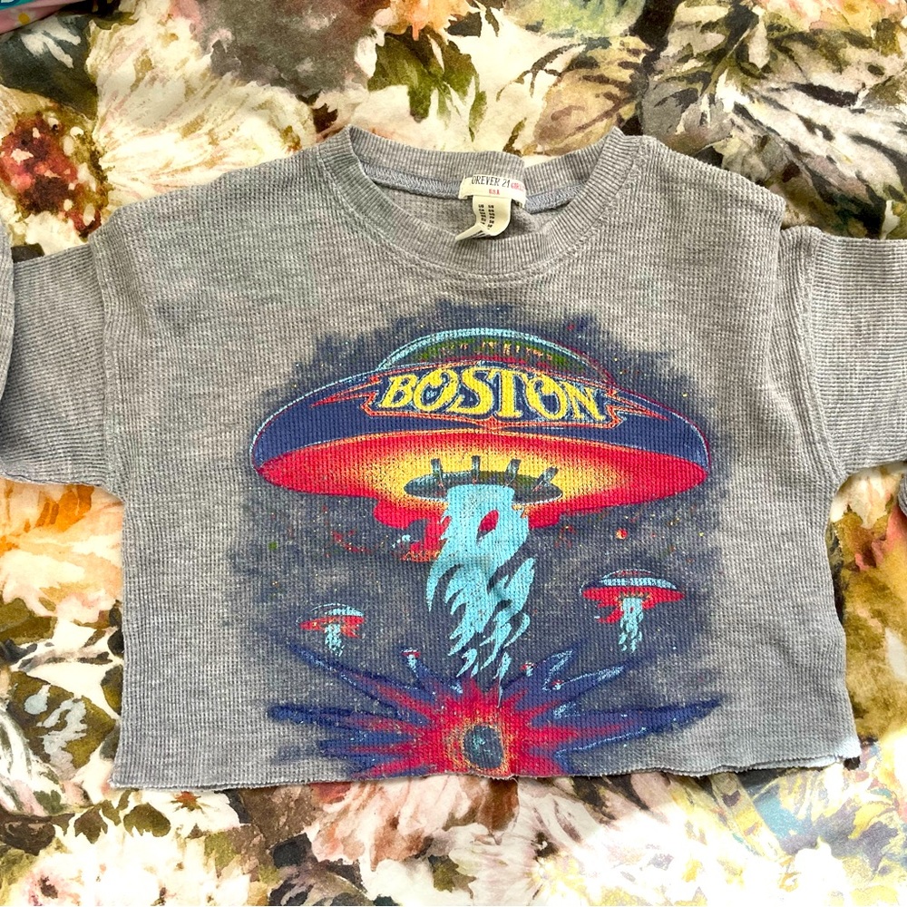 Boston crop long sleeve band tee